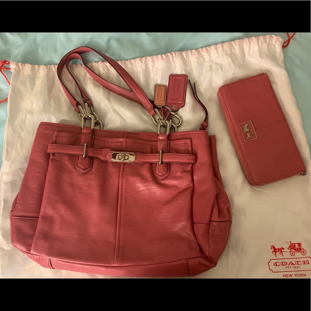 Coach pink/mauve leather handbag and wallet